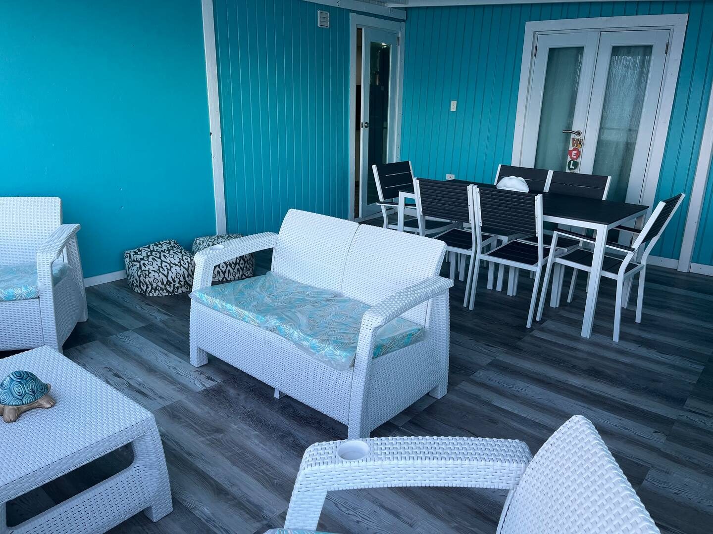 Huellas House — view 3