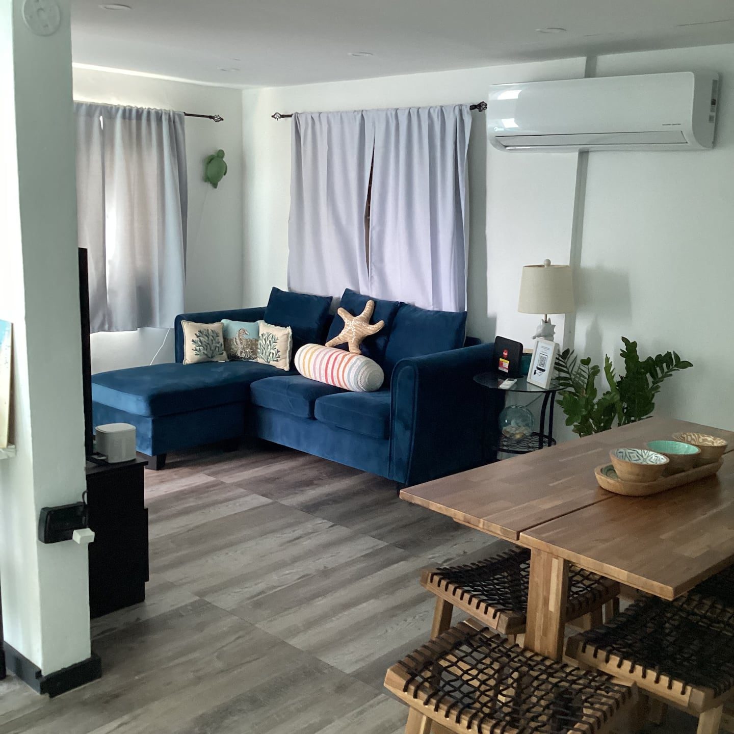 Huellas House — view 5